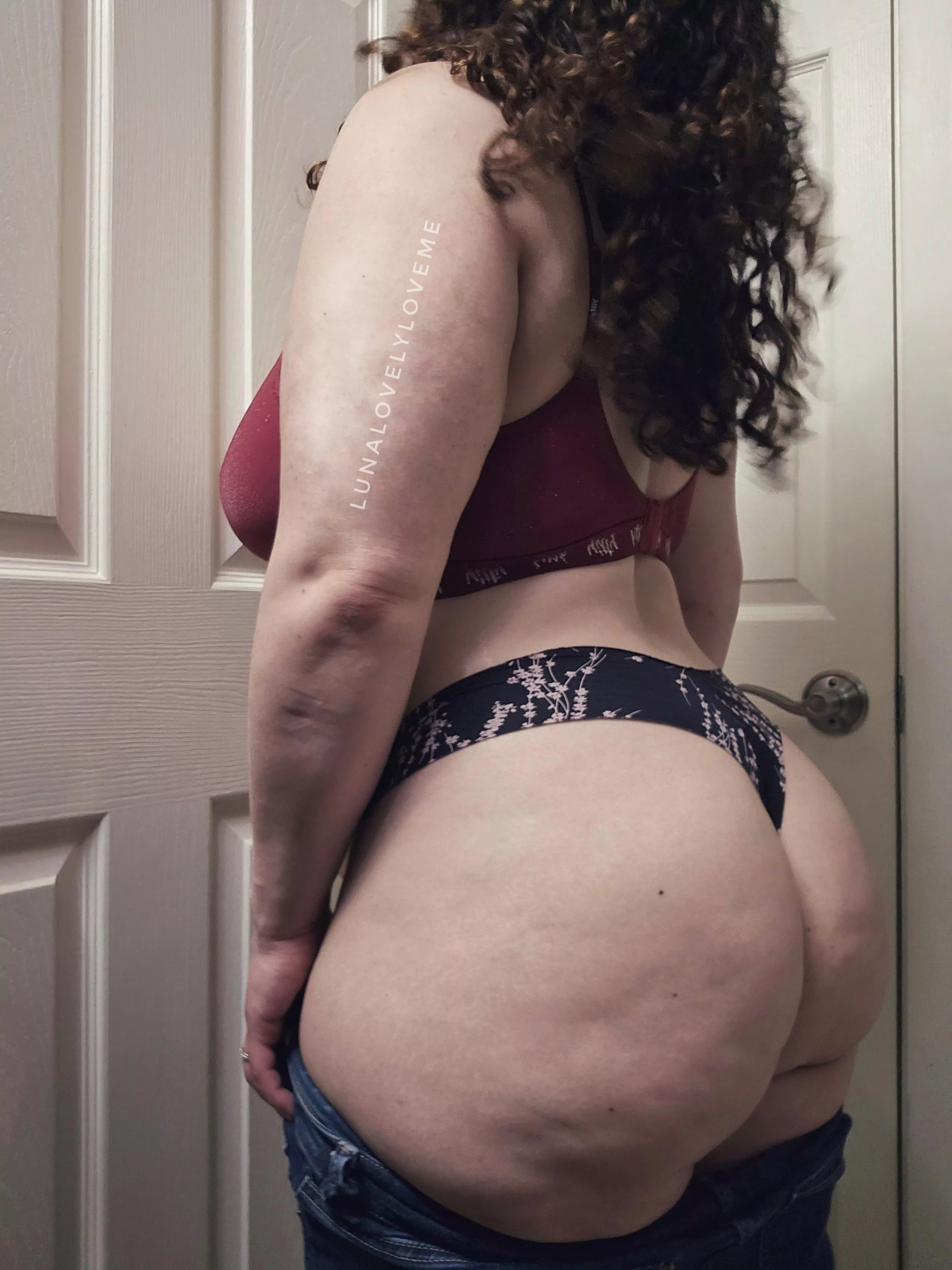 Thick, curvy, and naughty. Such a good combination