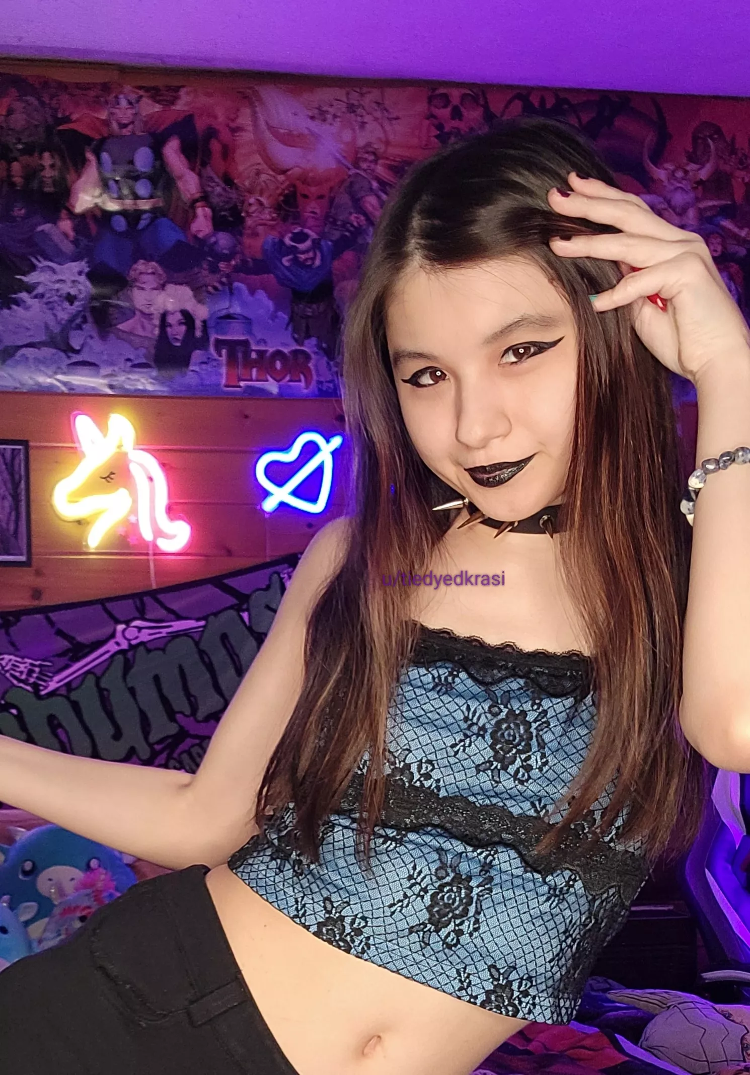 Thor in my aesthetically nice room; yes or no [F]