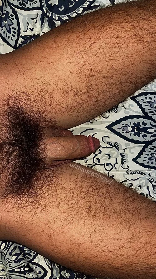 Woke up sweaty and ripe this morning 😈 get your nose in here