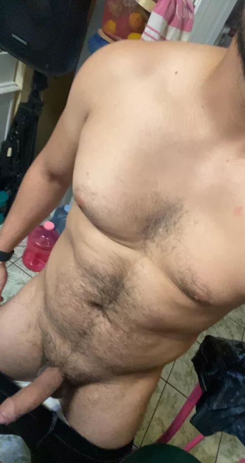 28 m Los Angeles. Pics get my attention. Snap: dantheman22299