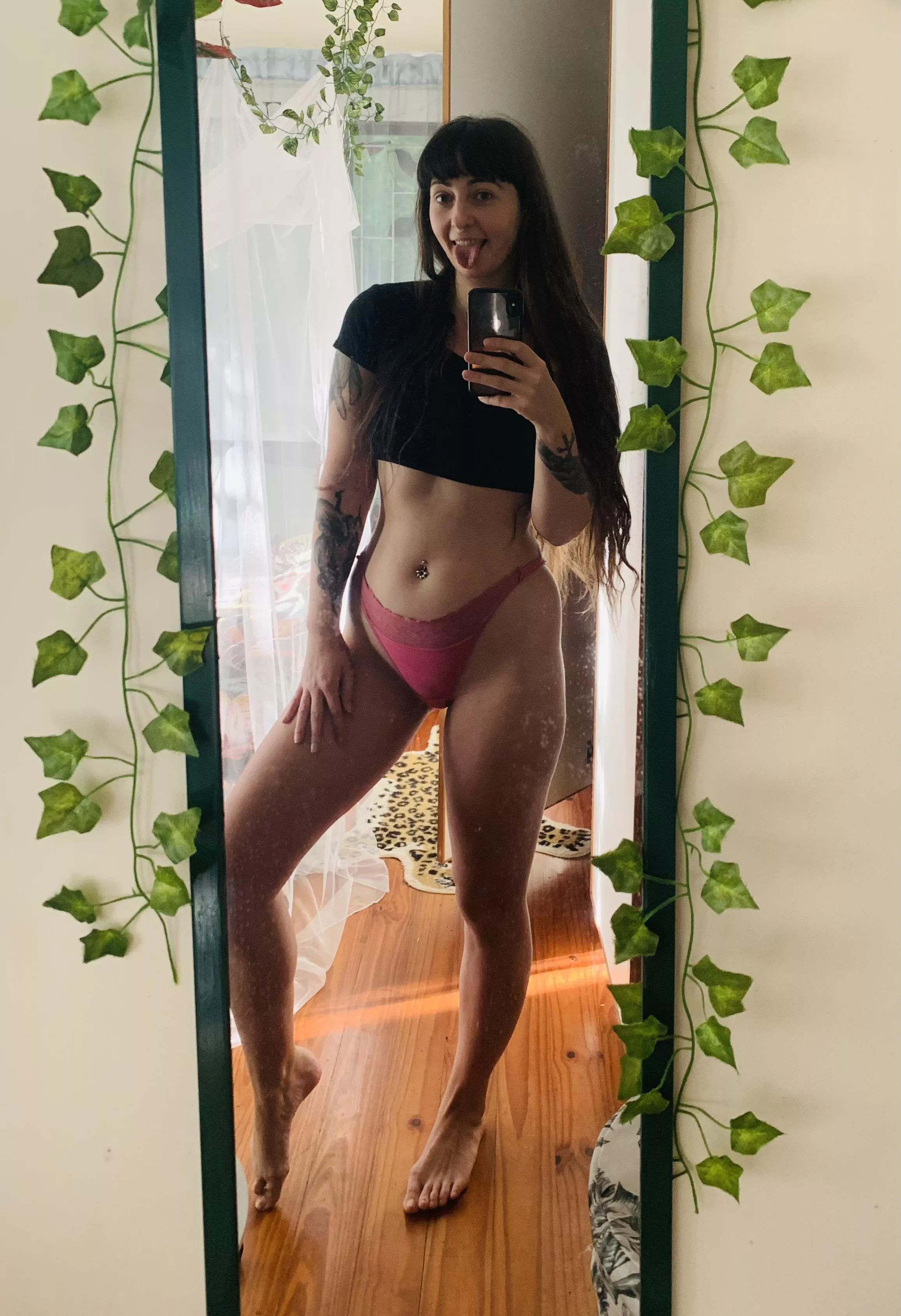 Climb these legs and win a prize [f]