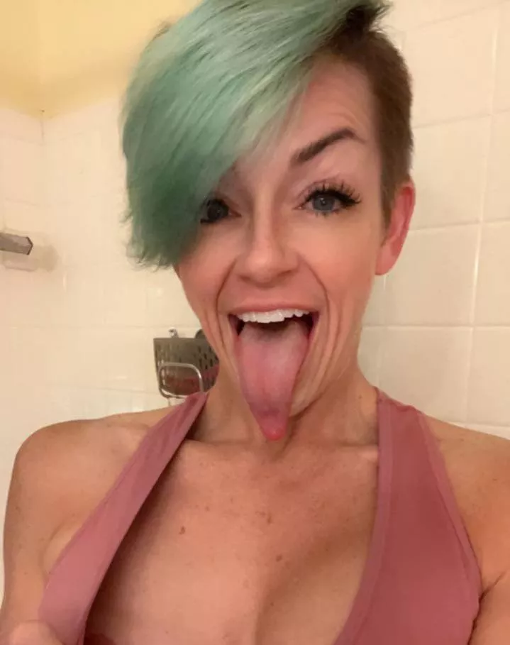 Fill me with white cream