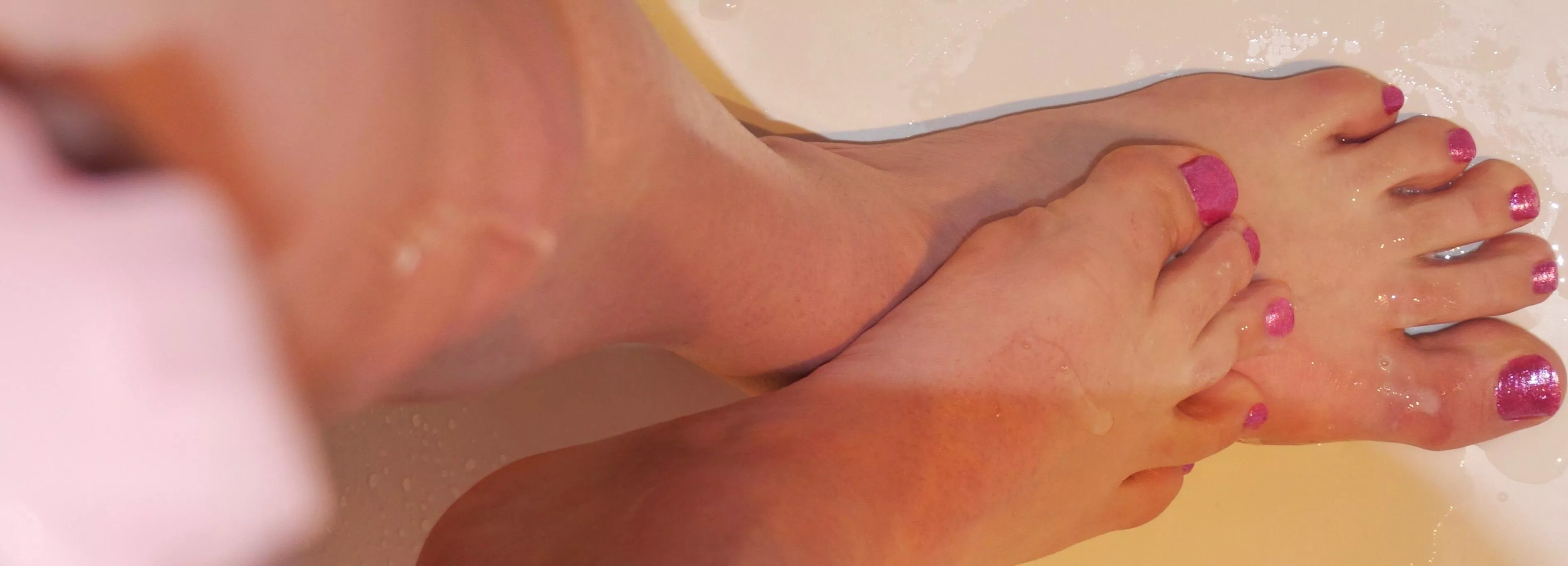 Frosted my own feet caged.