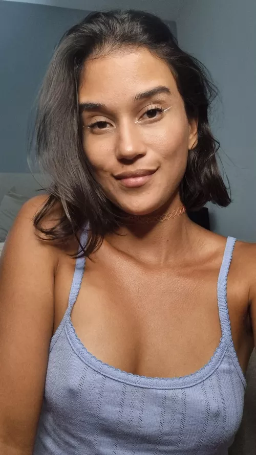 Hot girls are braless