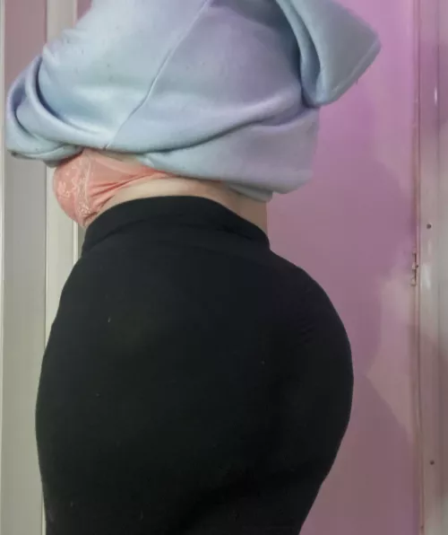 I can't hide how big my ass is