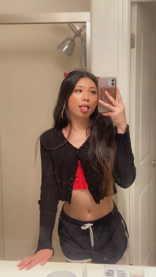 I need new poses but red and black ! :p