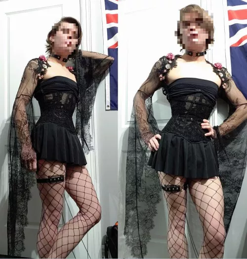 I think this is just a little too extra to wear in public, so I'll post it here instead. I hope you enjoy the Dracula's boywife outfit~