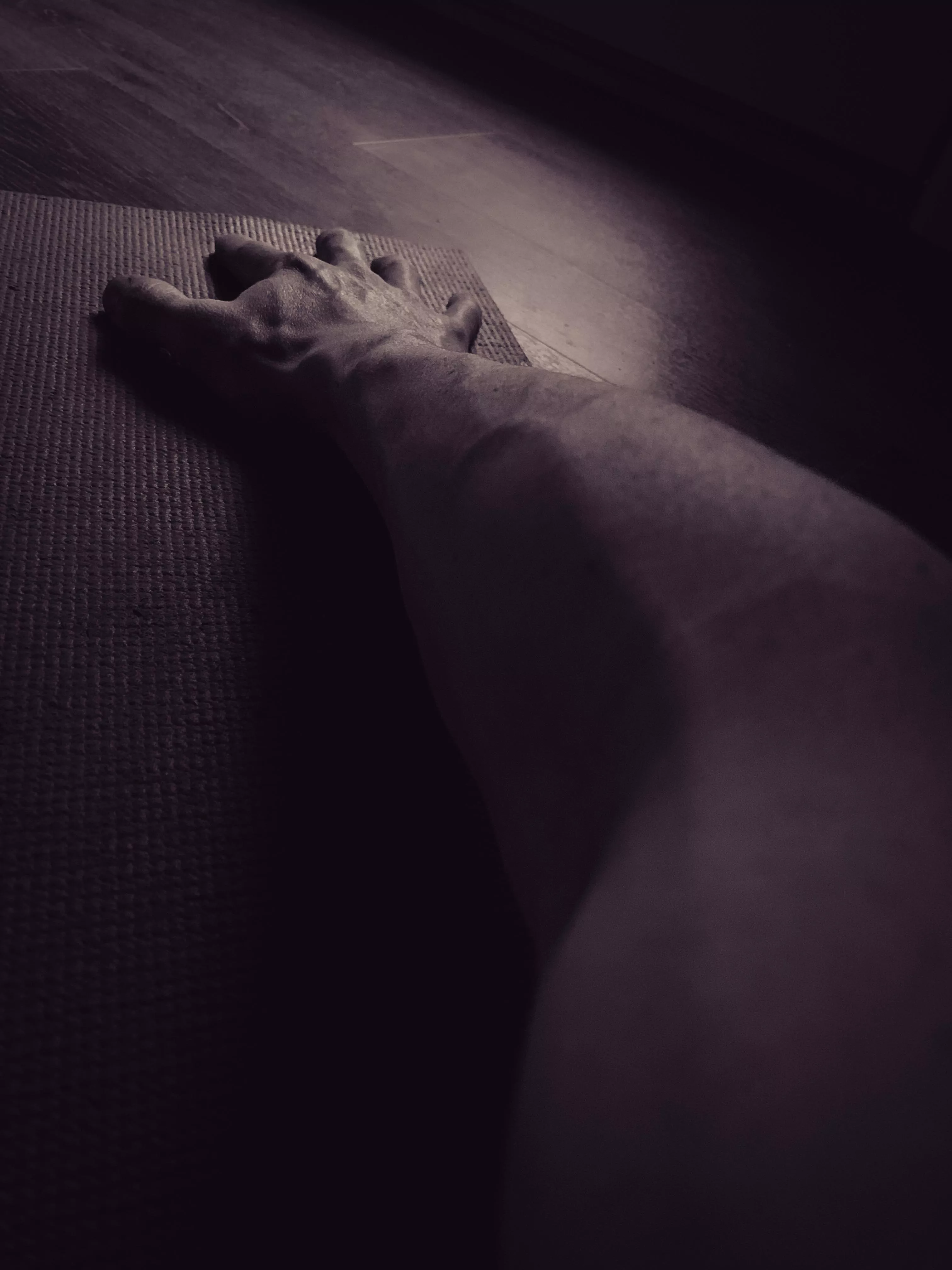 Mid yoga downward dog 🐶