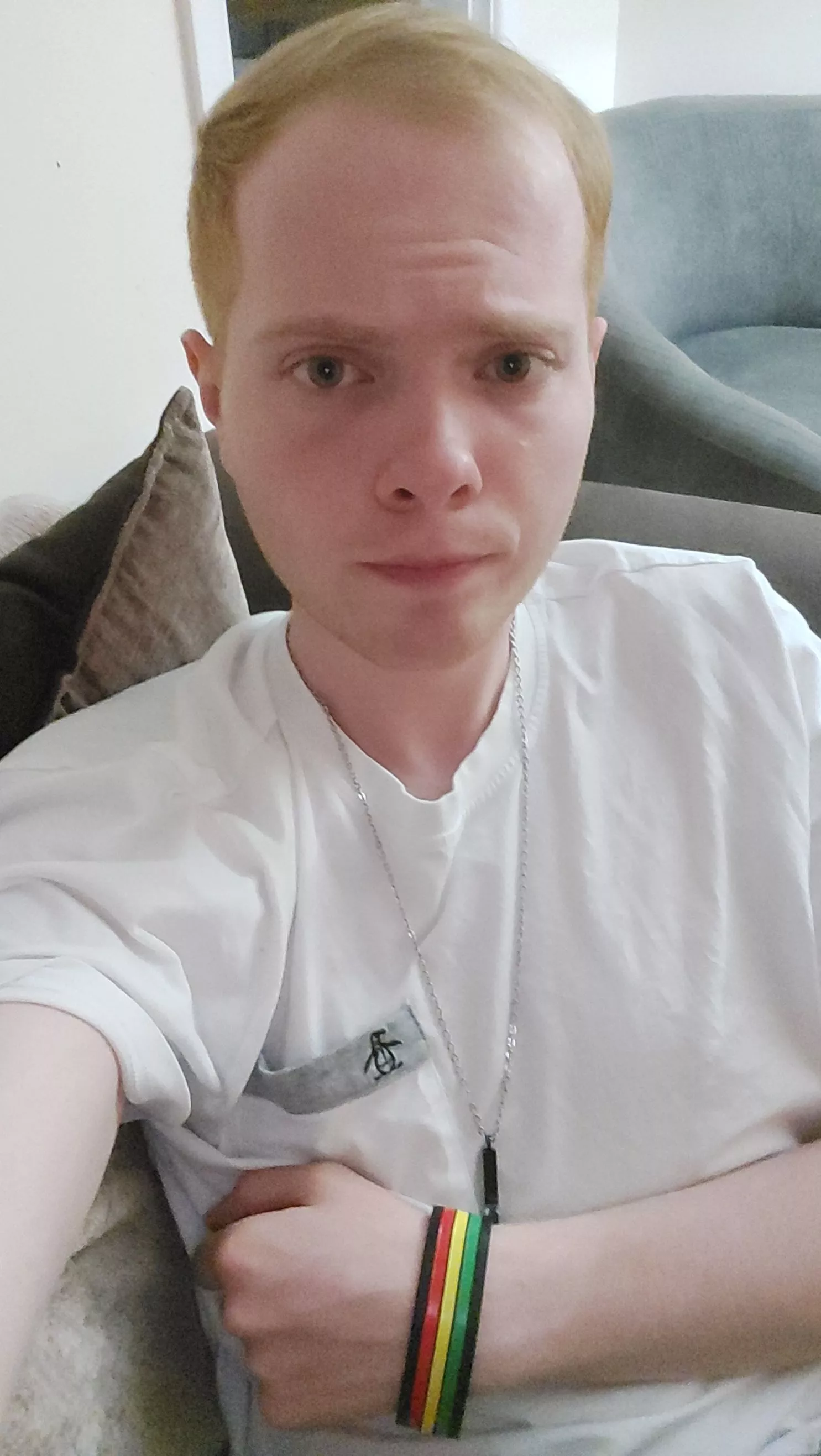 My self esteem has been really low. Hate all my pics lately😓