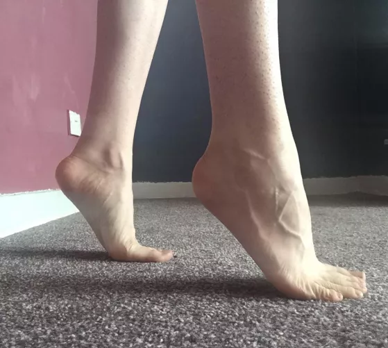 Start kissing my feet 😘