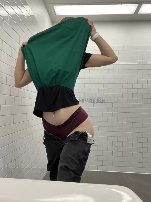 Waiting for you in here!!