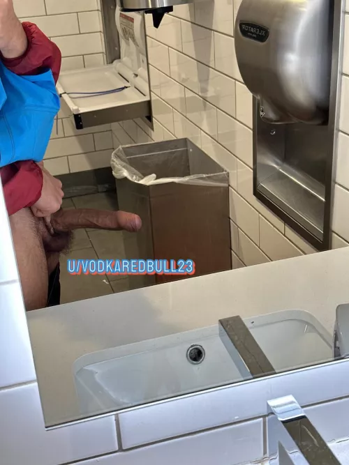 Your average Walmart associate during break