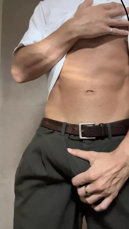 [25] Horny after work 😮‍💨