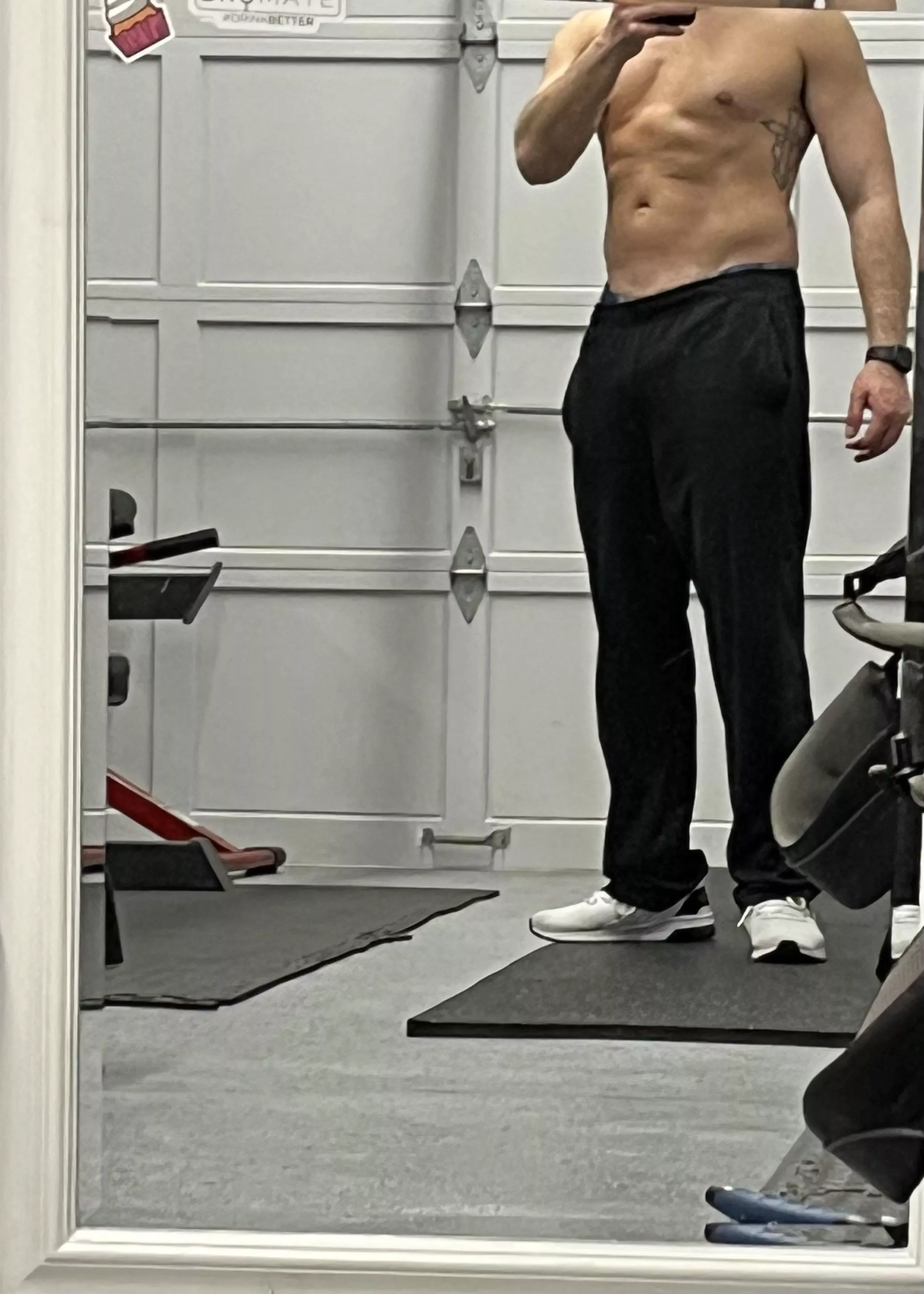 Accepting apps for a gy[m] buddy 😎