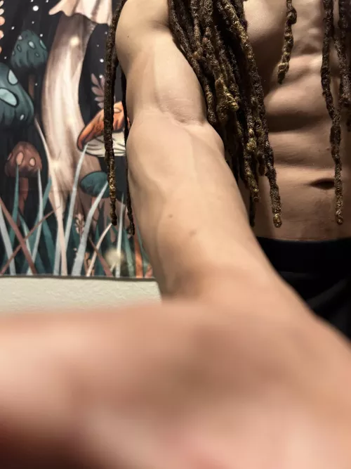 all alone in the dark like a mushroom 🍄🎶