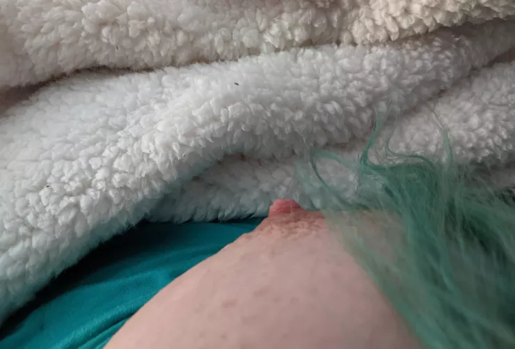 Are you ready, men? Aim for the nipple 😉