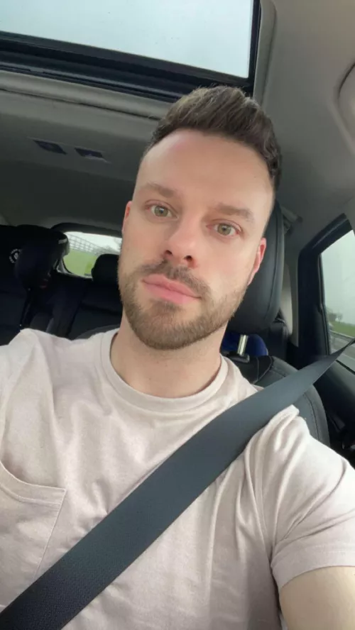 Feeing happy and healthy today - I hope everyone has a great day xx