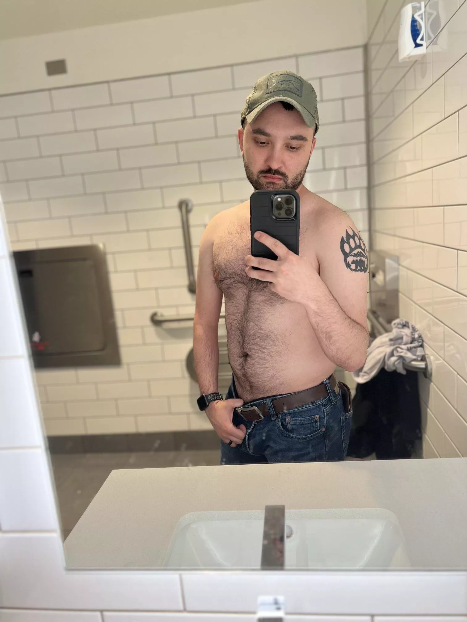 Hairy and chunky 💁🏻‍♂️