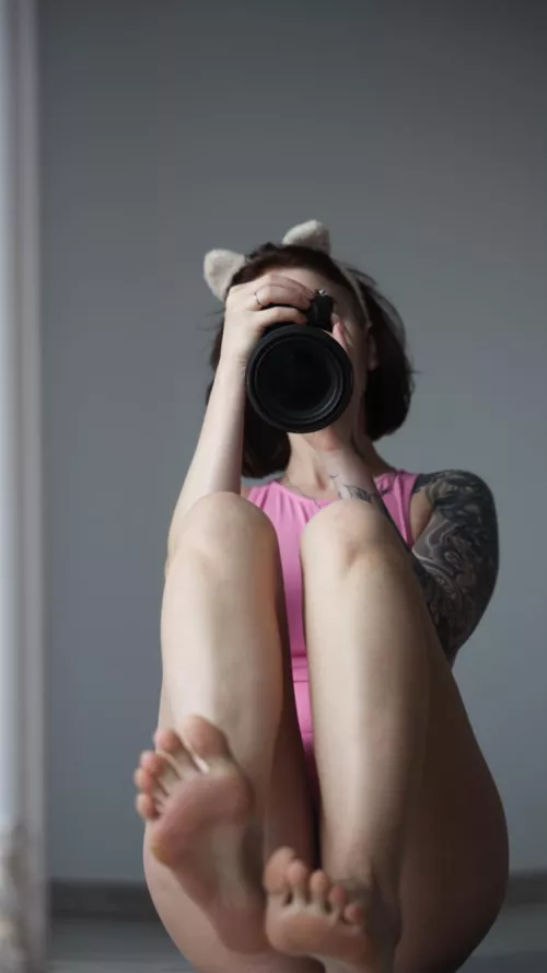 I can't stop taking off my legs they're so cool