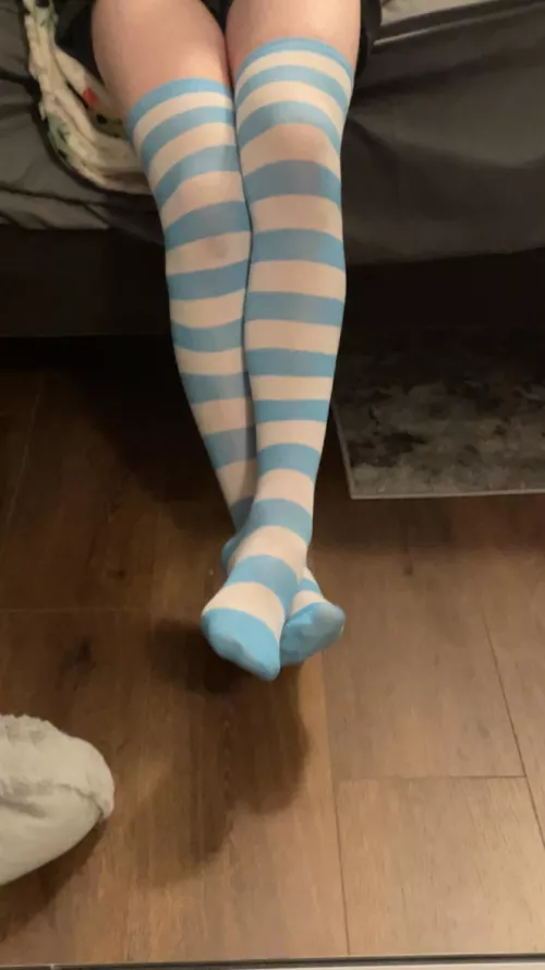 I got thigh highsssss