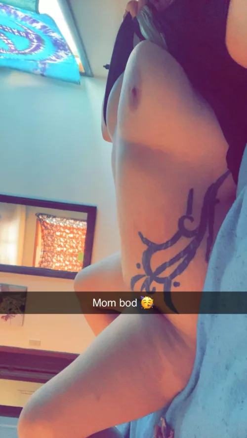 Like what you see ladies? 😘