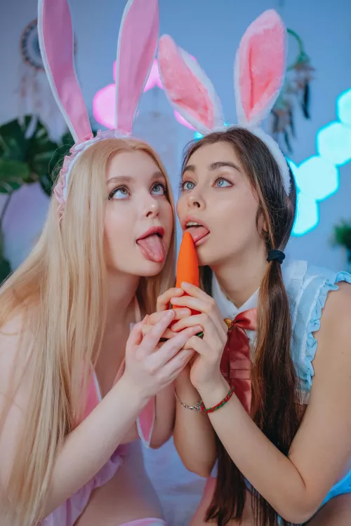 Naughty bunnies want to play (w/@alexislusttt)