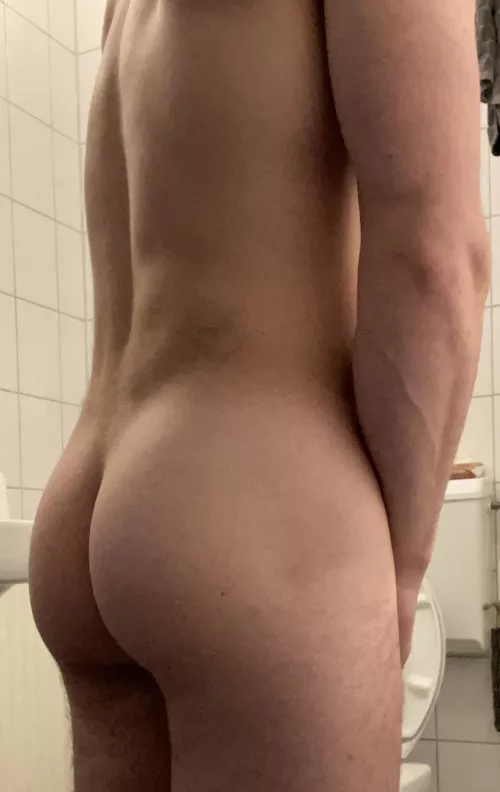 Slap me and i suck your dick