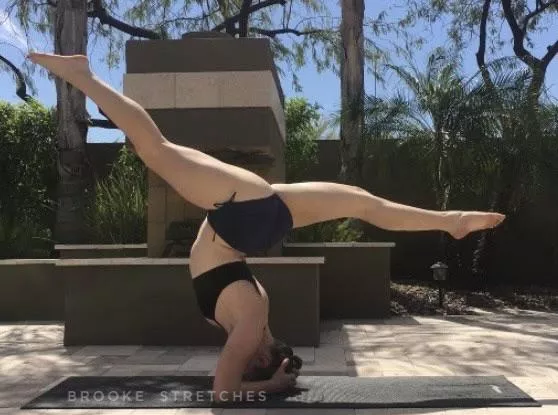 Sunny day calls for skimpy yoga clothes