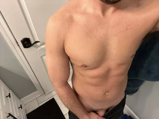 Wanted: gy[m] buddy, apply within 💪