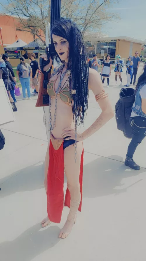 Went to a anime con as a huttese slave. Hope you all enjoy. [Cosplay by me]