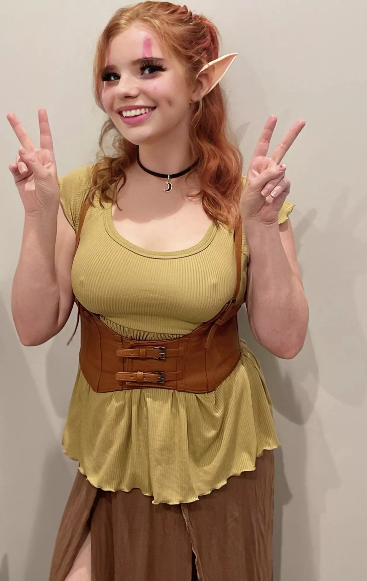 Wondering if we like elf cosplay pokies too!