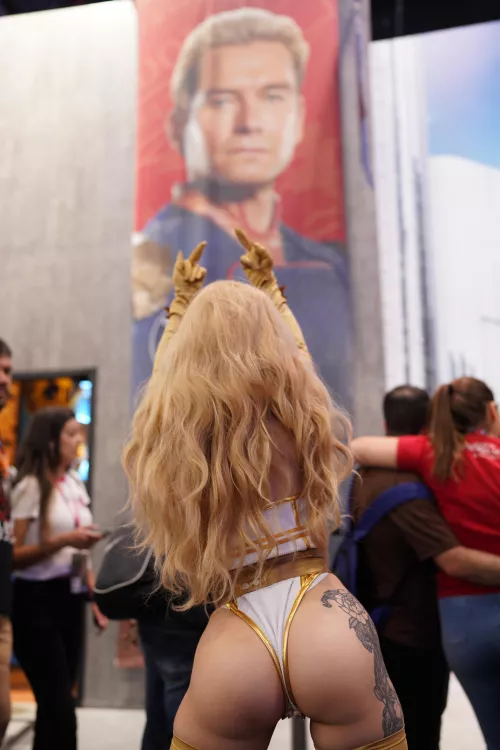 Amanda Welp as Starlight