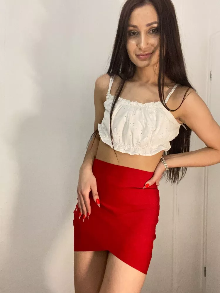 brunettes are beauty and brains, all in one