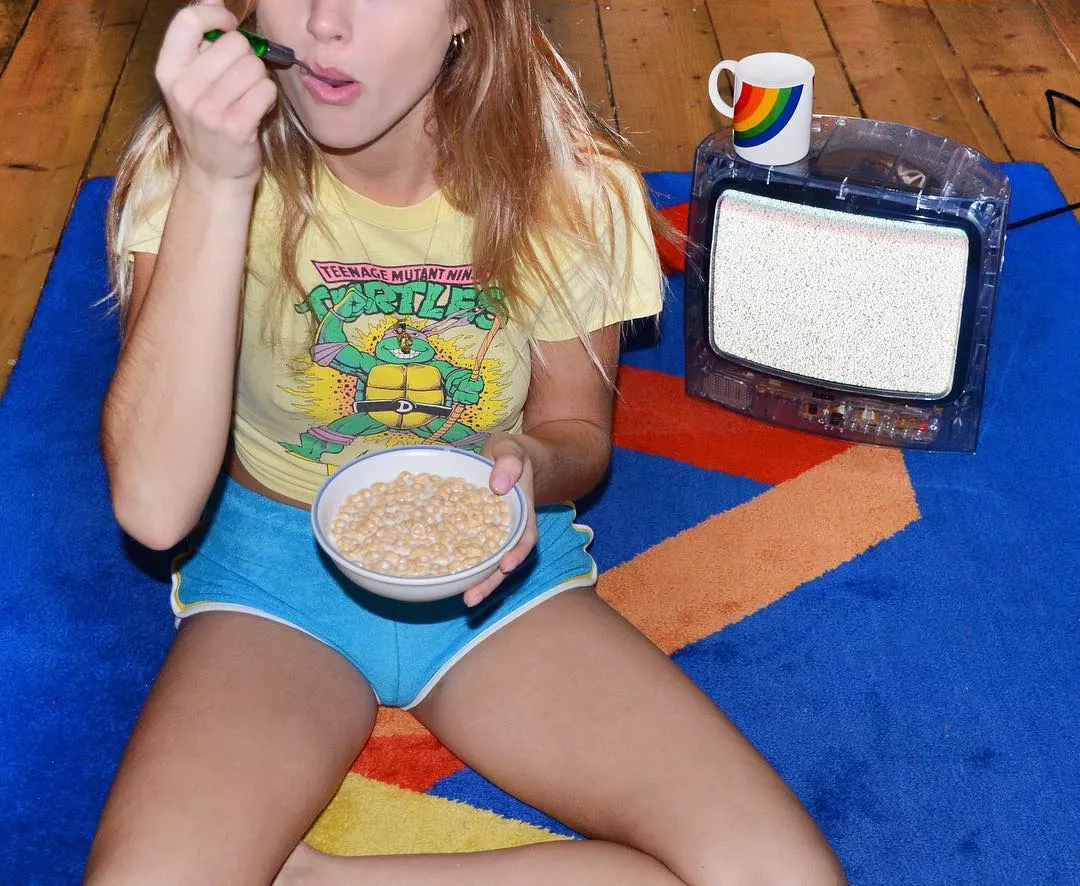 Cereal girl