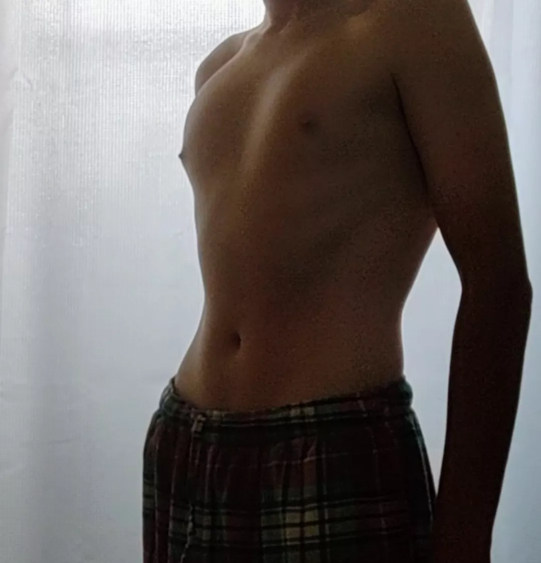 do I count as a twink? not sure if I should post more (18)