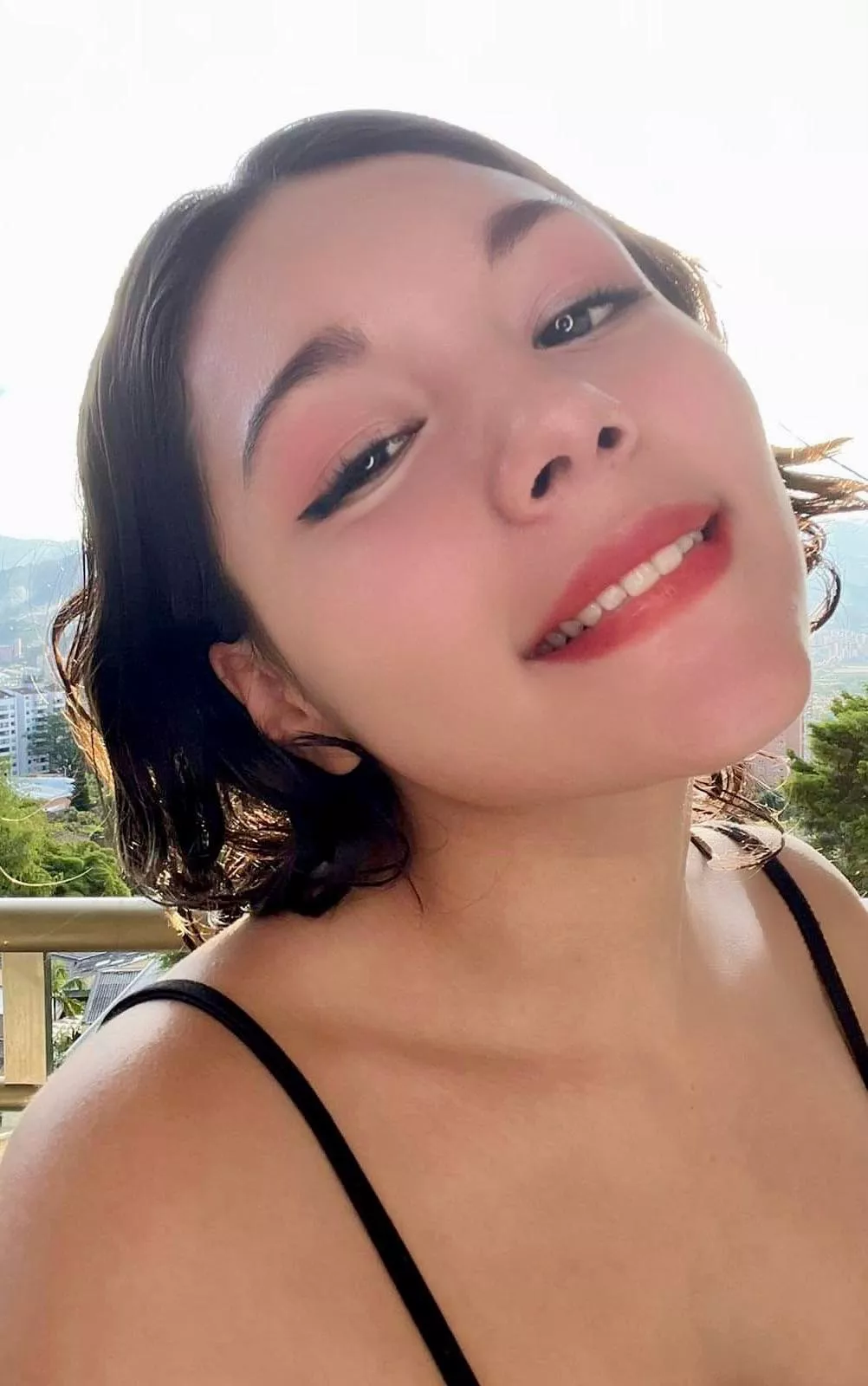 Do you feel some sparks between us?