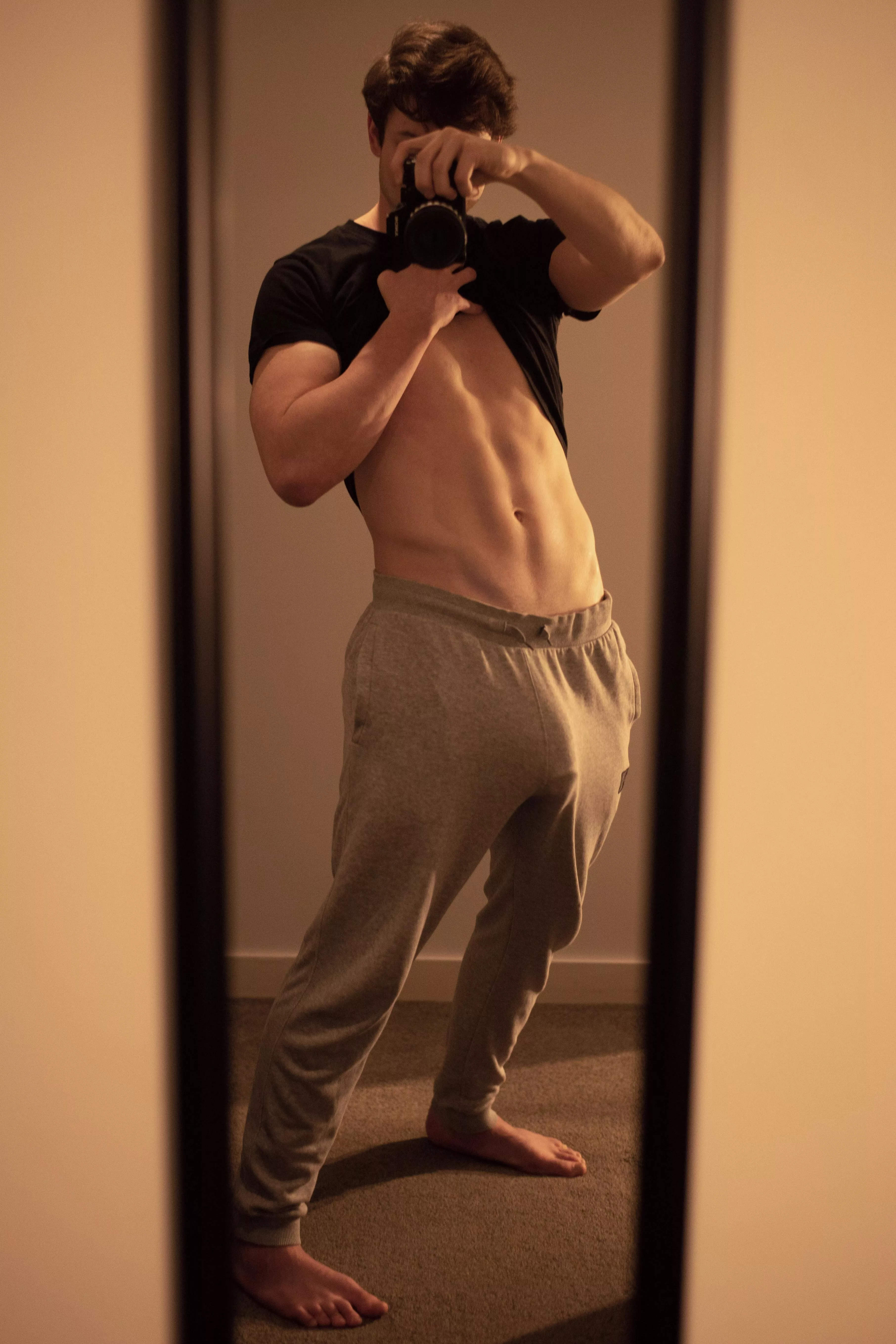 Does my big bulge make your mouth water?