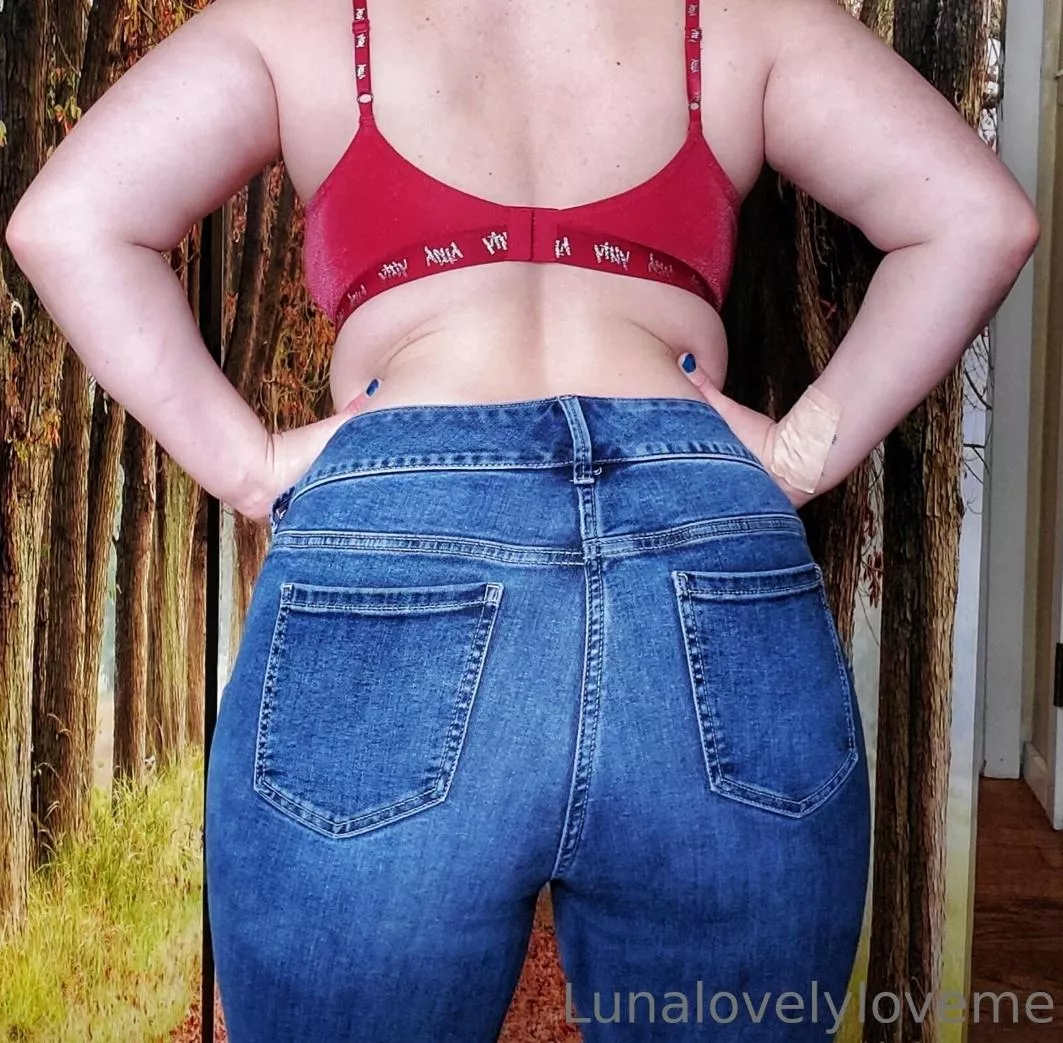 Don't mind my little hip twist there