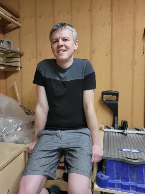 Felt cute in the woodshop 🤗