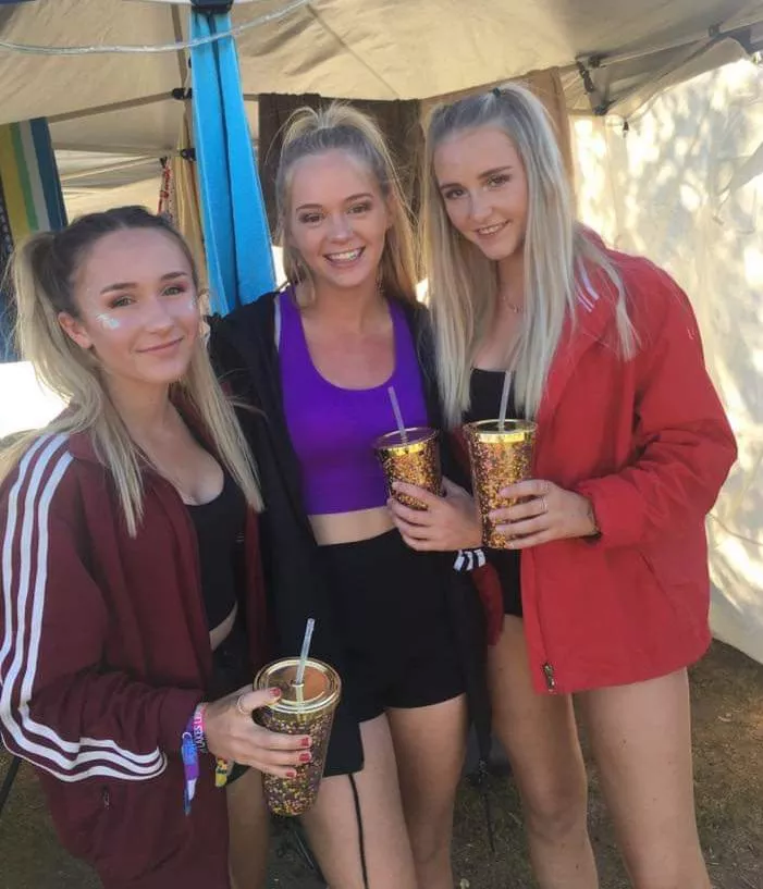 Festival girls