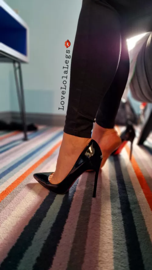 Getting ready for work 👄