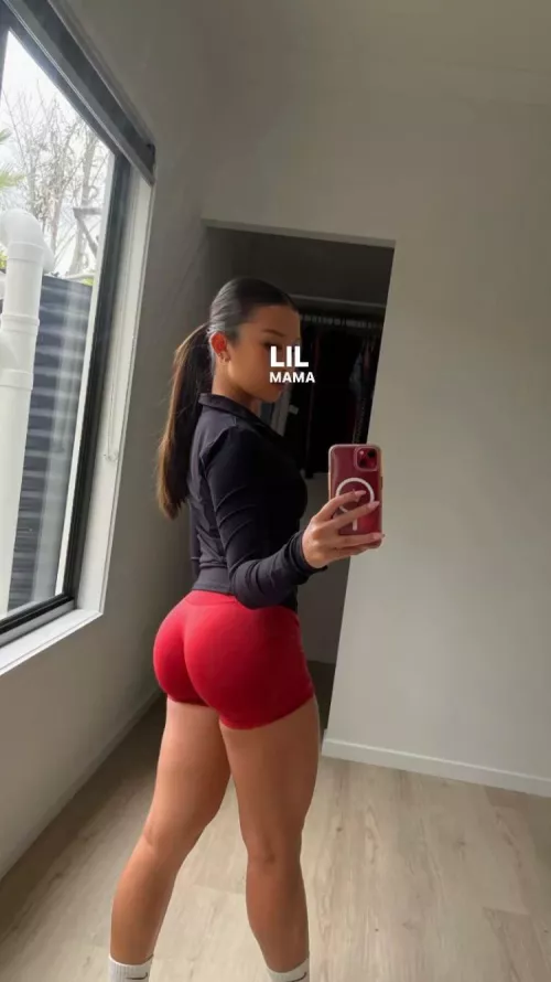 Hey lil mama let me whisper in your ear