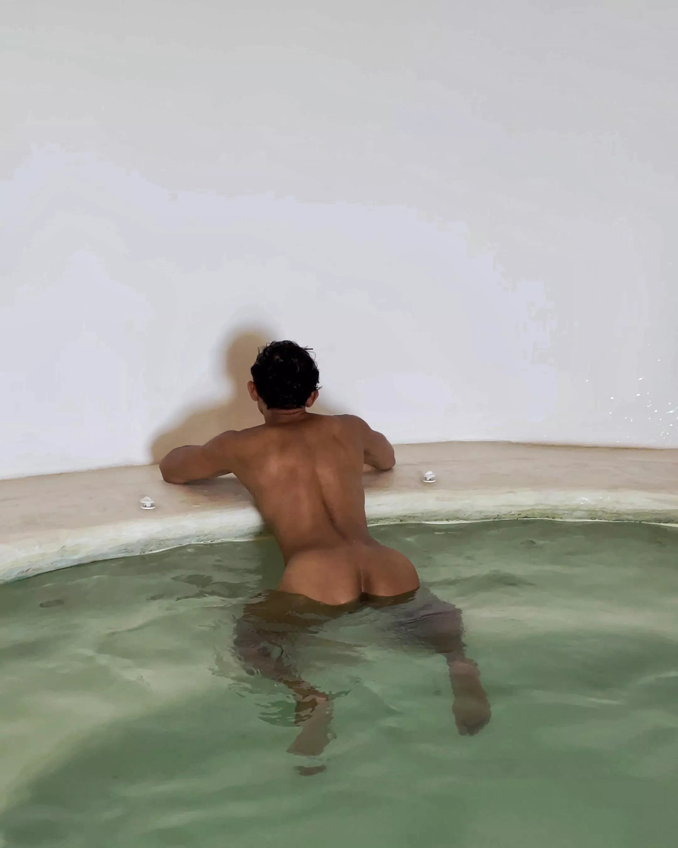 I love waiting like this for strangers in a public whirlpool