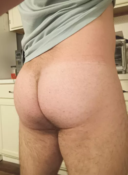 I need someone to devour this (35)