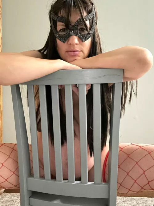 I Was Only 4 Months Along In This Photoshoot But Thought I Looked Pretty! What Do You Think?