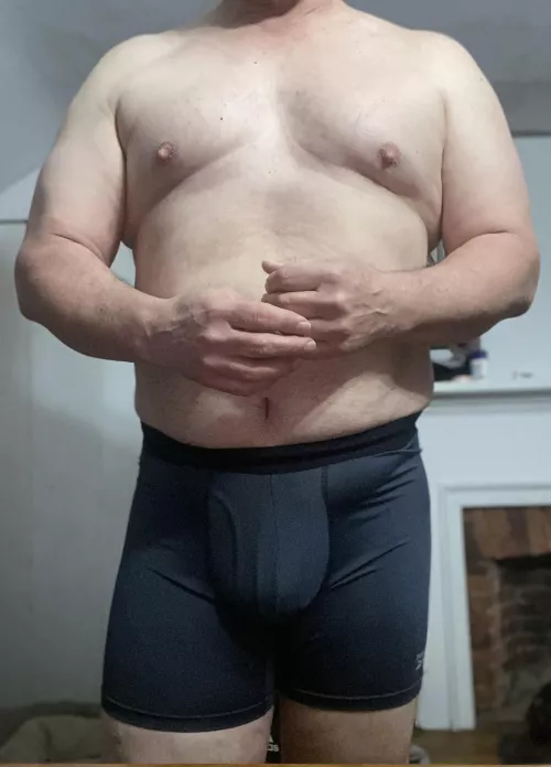 ladies…send a chat to see what is inside…Psst: is pretty big