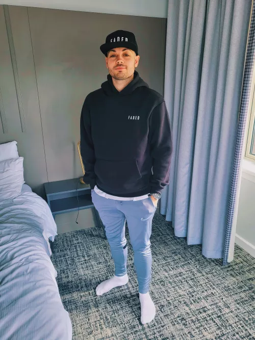 Morning fellas 😜😘