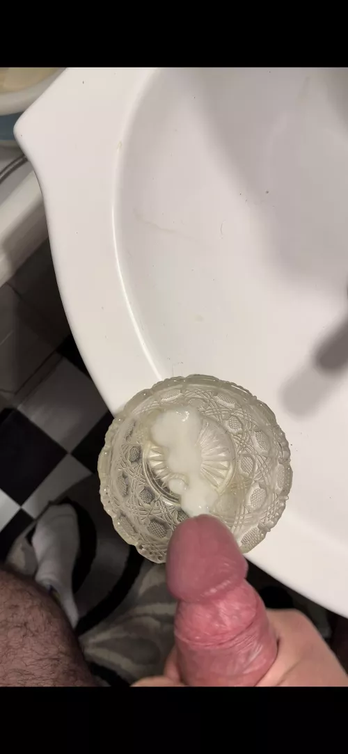 Second cumshot in a row, I m so horny