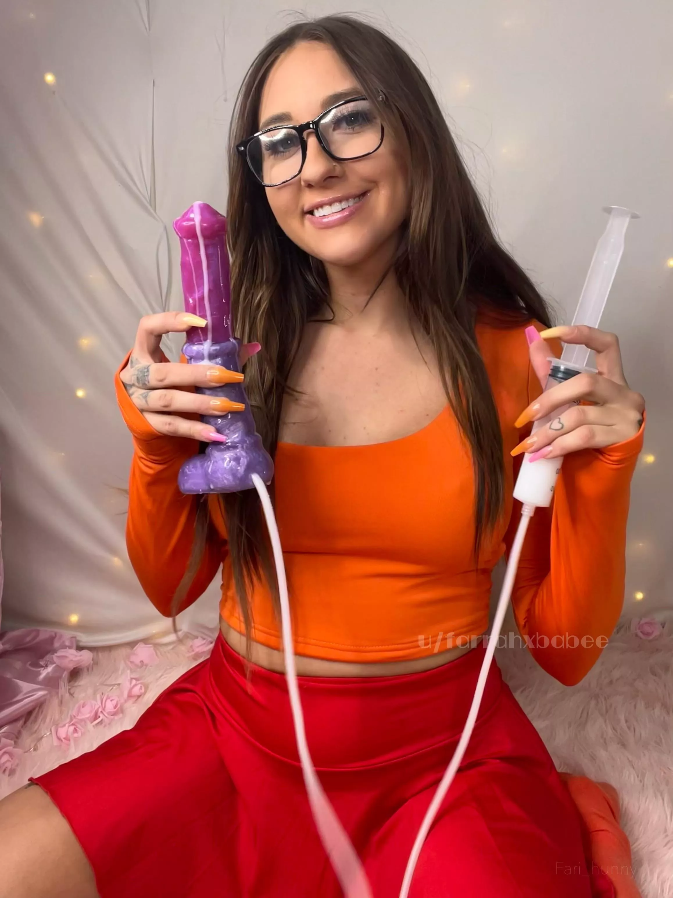 smaller than what I usually get but I love this color combo on my Bull toy by Deep Fantasies 😈