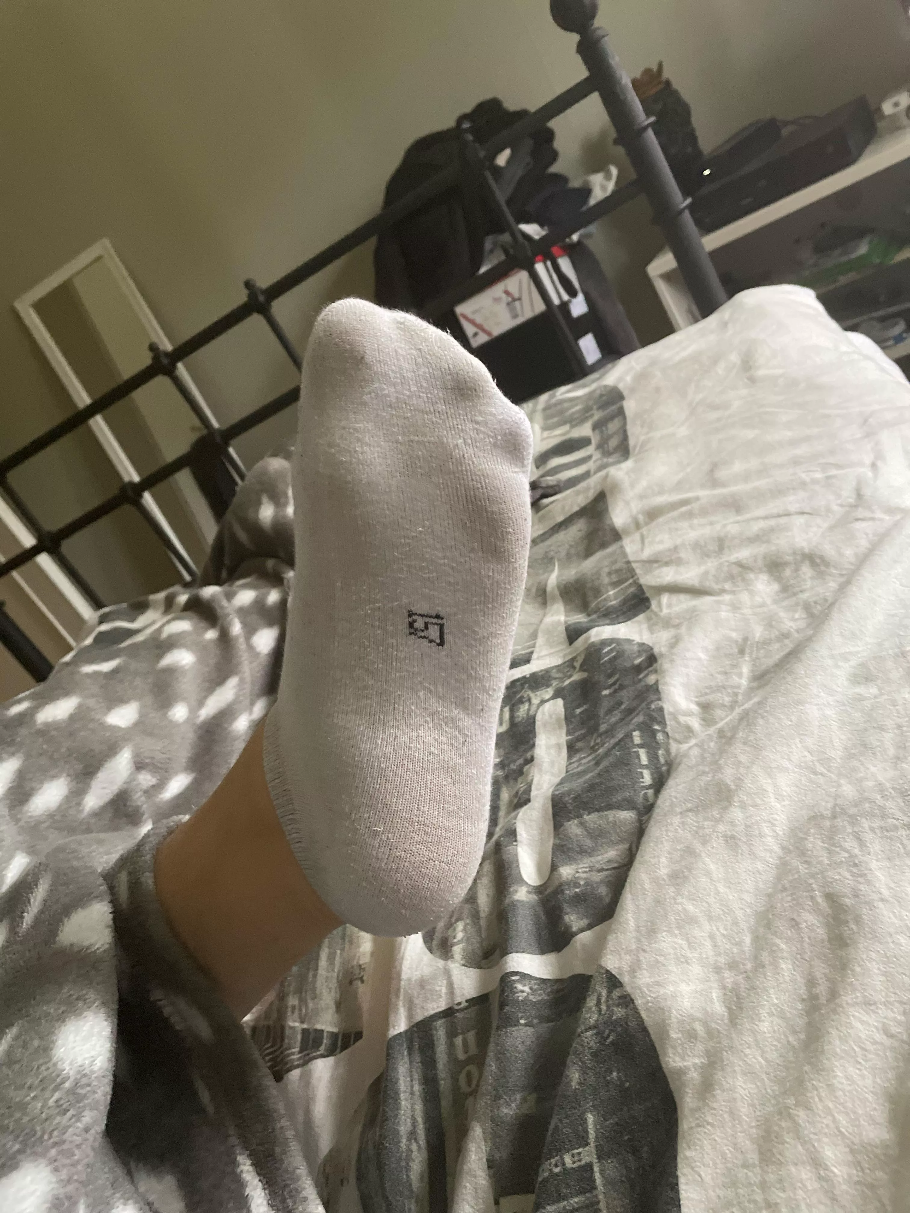 Someone wants to tickle me? Send me a message 18m lee